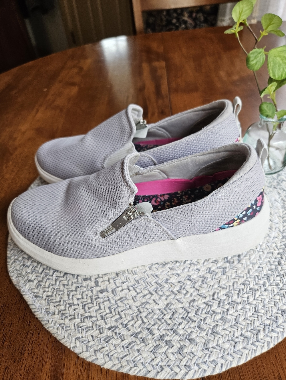 Ryka Women’s Mesh Slip-Ons Shoe with Floral Detail - Picture 7 of 8